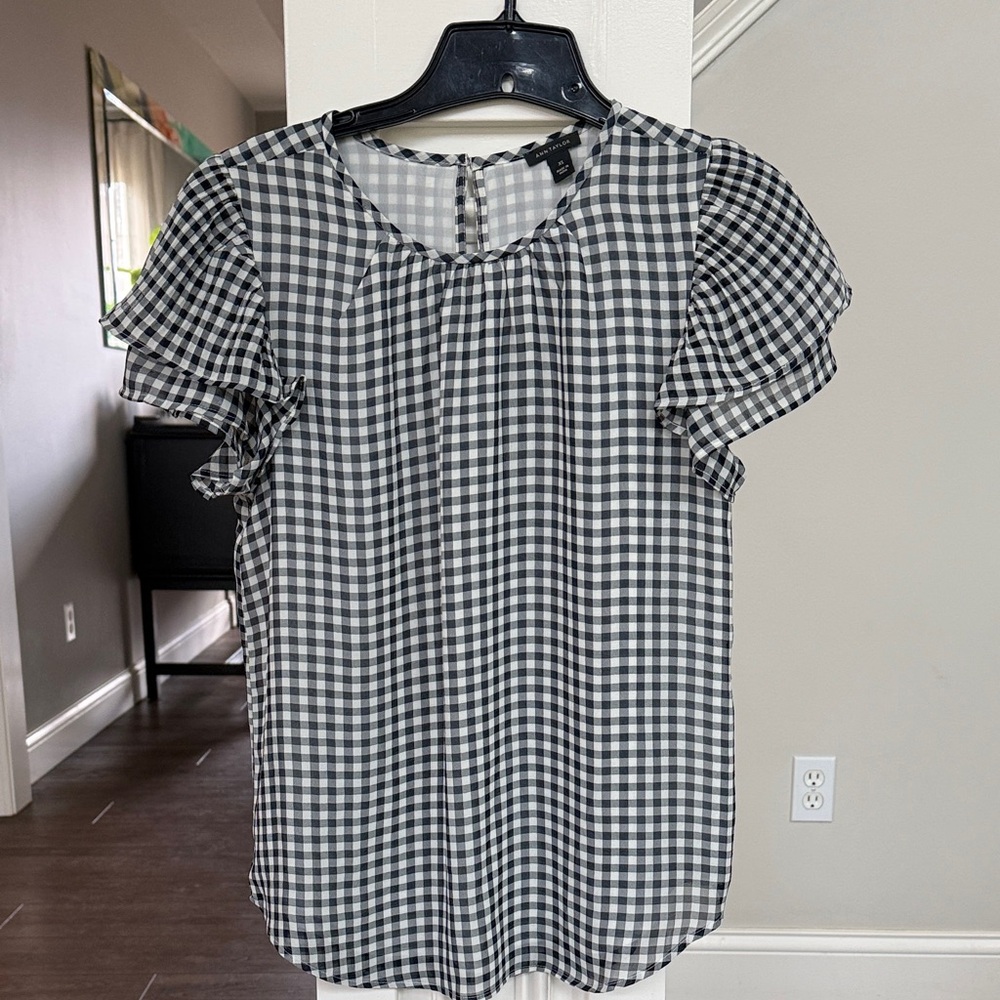 Ann Taylor Navy & White Gingham Flutter Sleeve Top XS - Picture 2 of 8